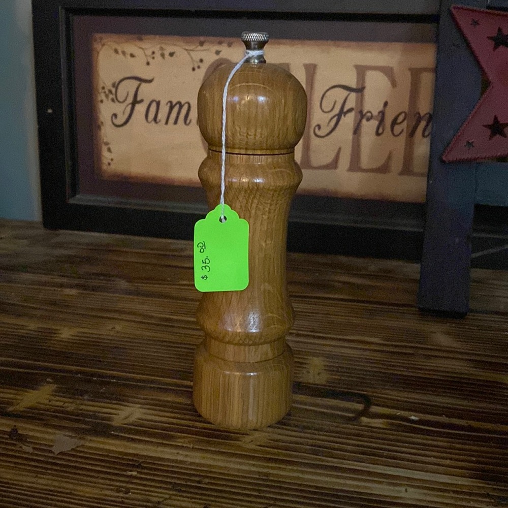 Salt mill grinder